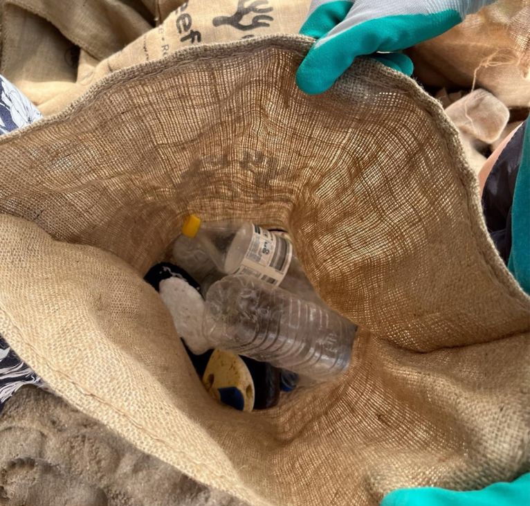 Frankland-Islands-Sustainability-Rubbish-Bag-1080x1080